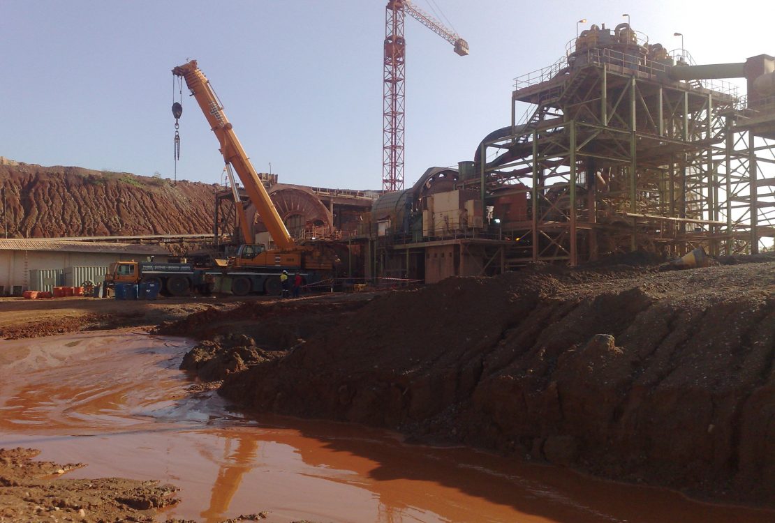 Gold mining facility, Guinea, 2011